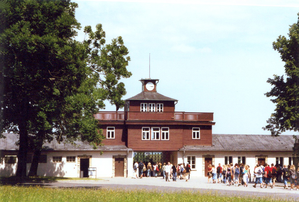 Former German concentration camp Buchenwald: Row over keffiyehs resurfaces as memorial criticises instrumentalisation