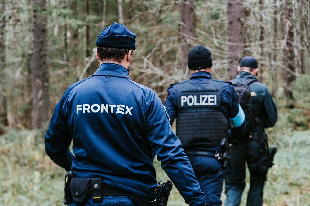 Frontex and EUROGENDFOR trained in Finland their new law on (violent) pushbacks